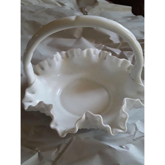 VTG FENTON HOBNAIL WHITE MILK GLASS HANDLED BASKET 7" - RUFFLED CRIMPED EDGES - Picture 1 of 2